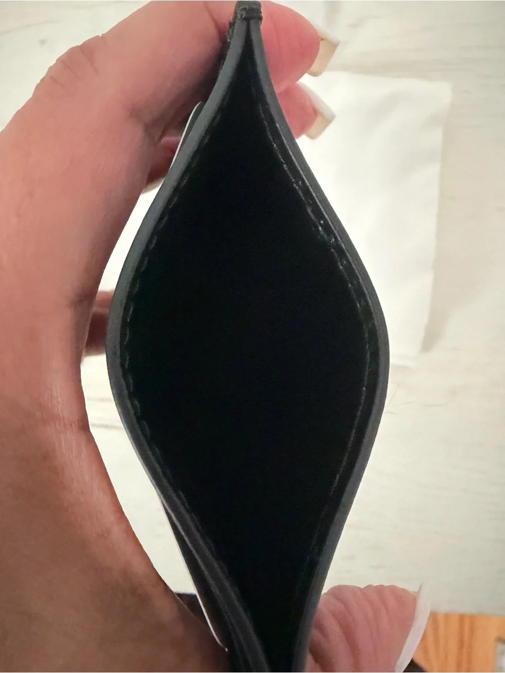 Gucci compact black